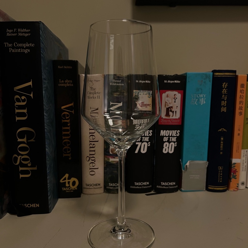Elegant Clear Wine Glass
